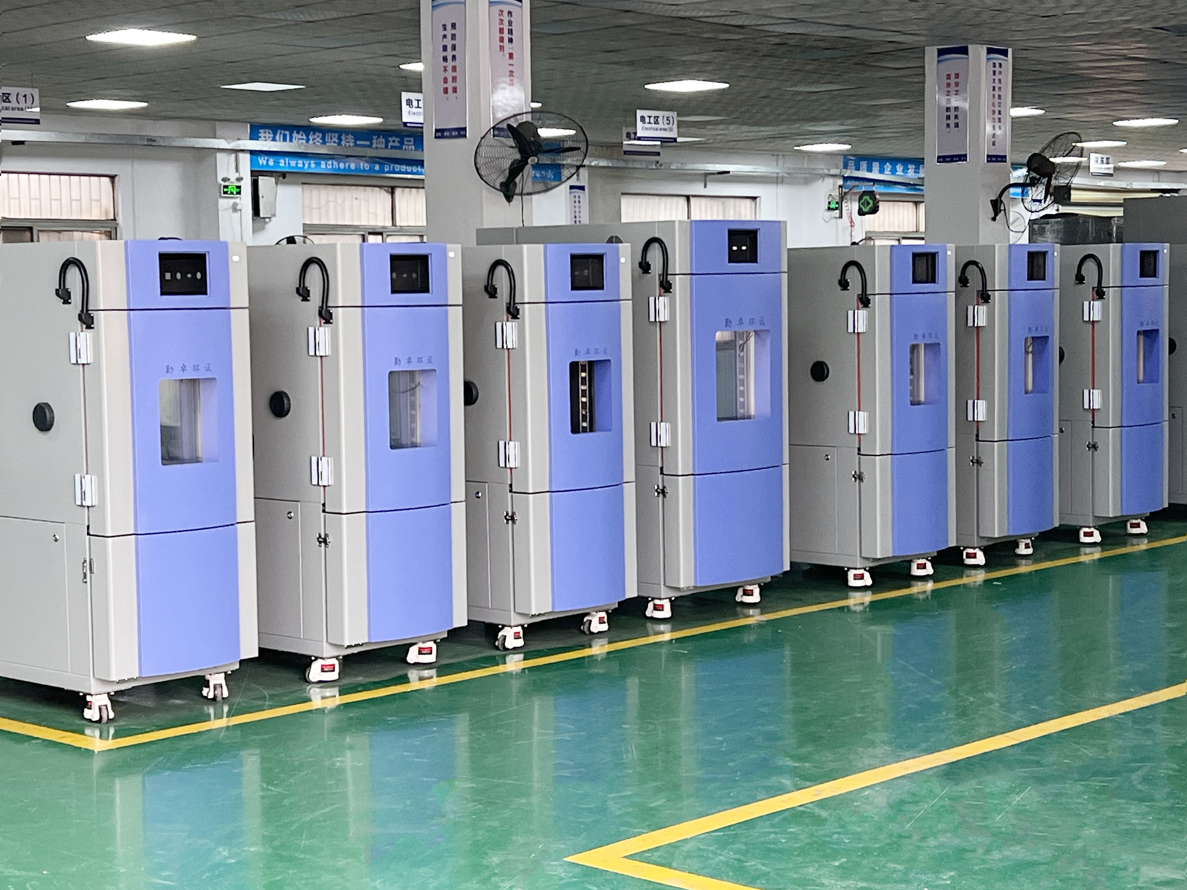 大型高（gāo）低溫循環（huán）檢測機